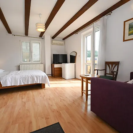 Apartment Apatmani Kogo Mlini
